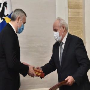 Профессор СибУПК Николай Васильевич Шаланов получил Благодарность от губернатора Новосибирской области